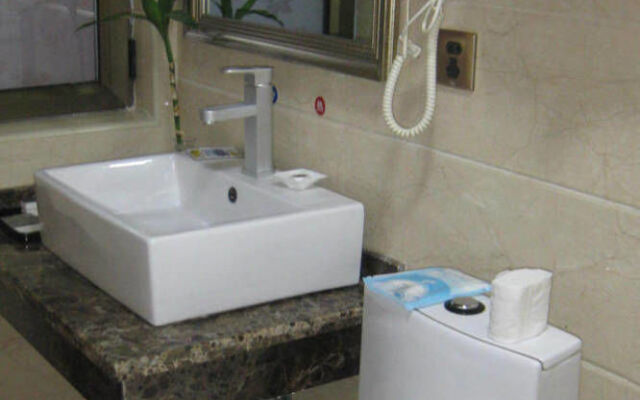 Linxia Travel Hotel