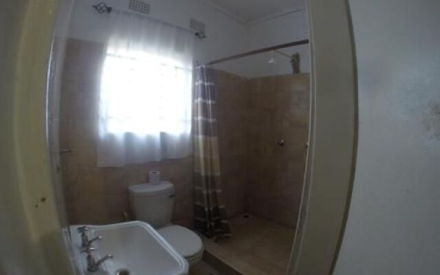 Golden Days Executive Lodge Livingstone
