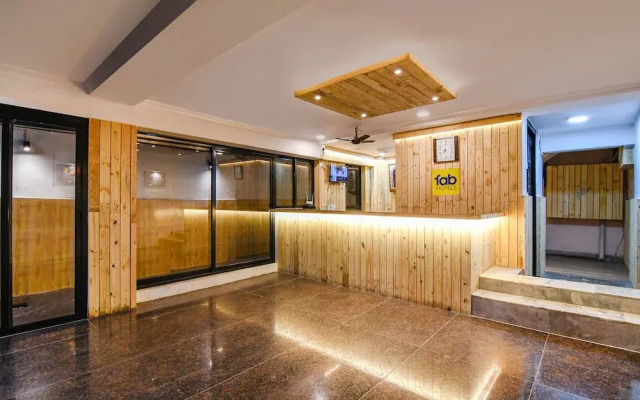 Fabhotel The Golden Orchid