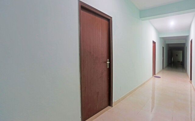 OYO 48551 Hotel Him Jyoti Gurgaon