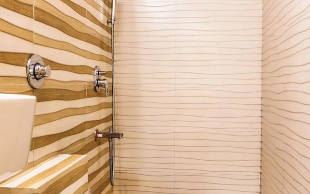 OYO 11498 Hotel Bliss Executive