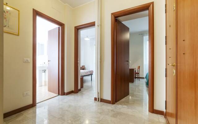 Spacious and comfortable Halldis apartment with four bedrooms