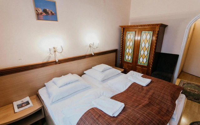 Tisza Hotel
