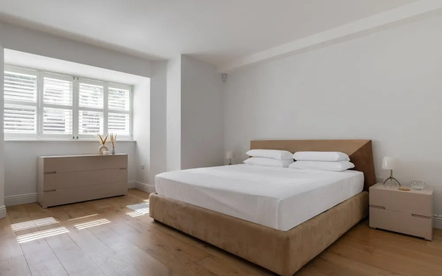 Priory Road III by Onefinestay