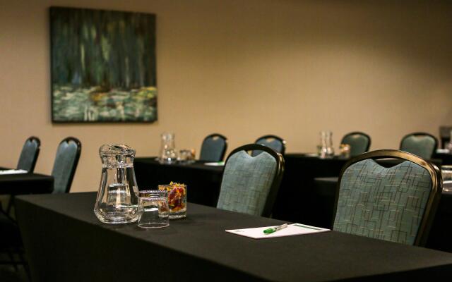 Holiday Inn & Suites Denver Tech Center-Centennial by IHG