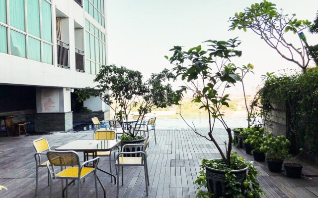 Homey And Serene Studio Apartment At Tamansari Papilio