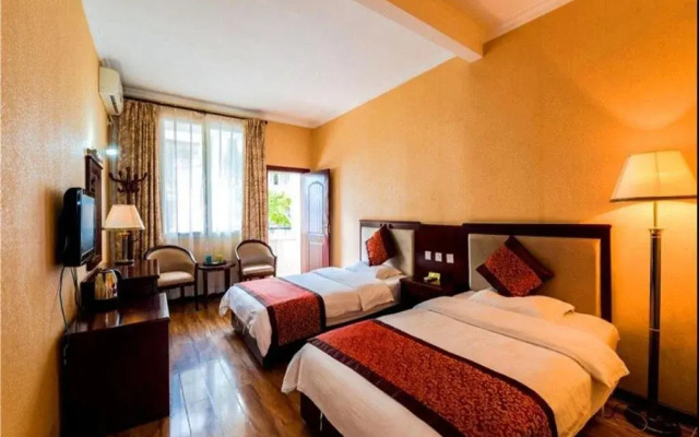 Rushe Inn