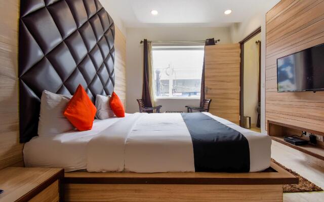CAPITAL O74830 Hotel Feather