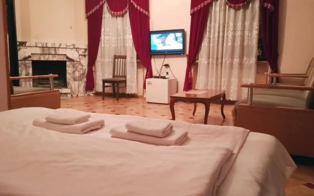 Hotel Center