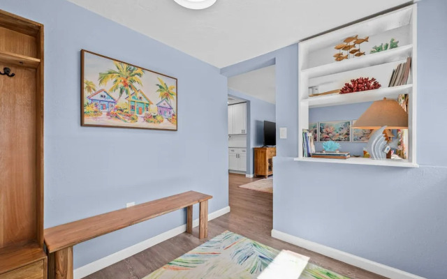 Coastal Sanctuary Near IMG and Beaches