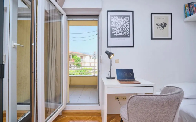 Harmony Seaside Apartment by Litto