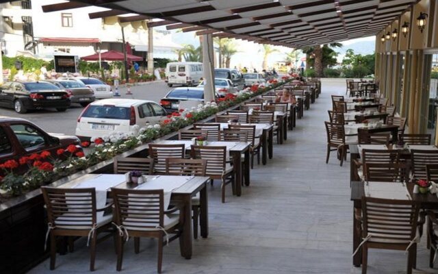 Mert Seaside Hotel
