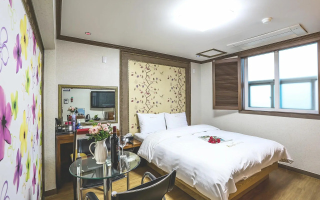 Gunsan Alice Hotel