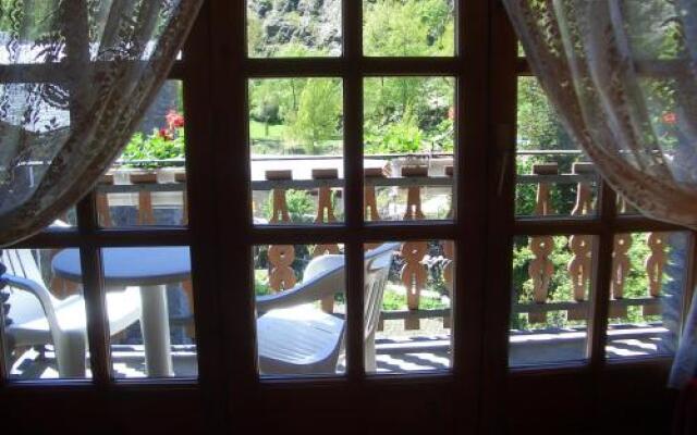 Apartaments Montaña