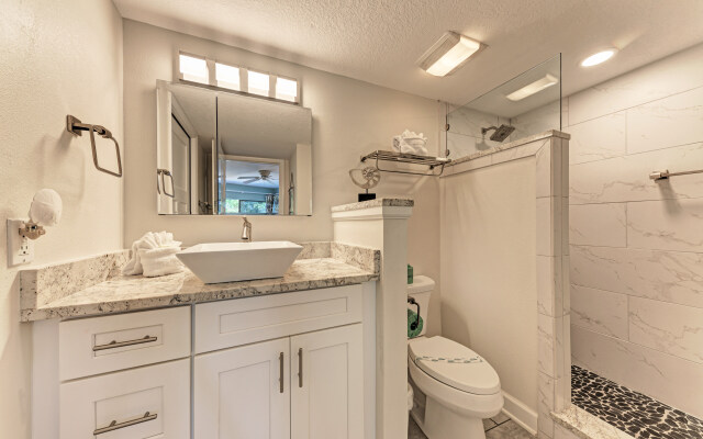 Sun Plaza West Unit 204