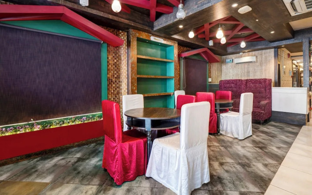 Treebo Riddhi Paradise - 15 mins from Airport