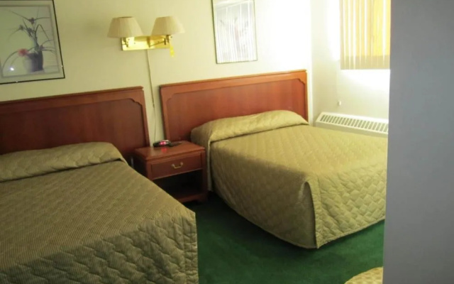 Canadiana Motel