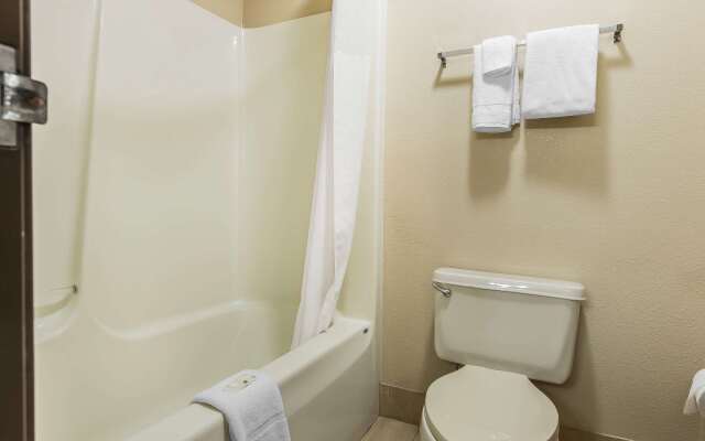 Quality Inn Mount Vernon, IL