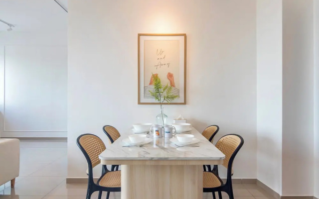 MARC Co - Living