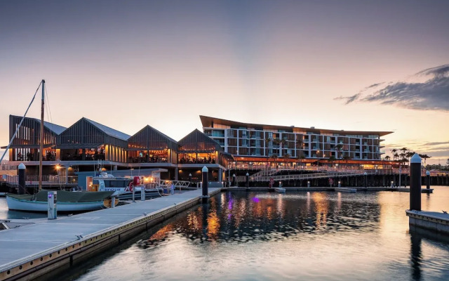 Crowne Plaza Shell Cove Marina by IHG