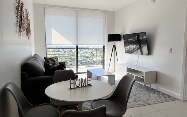 Apartment At Downtown Doral