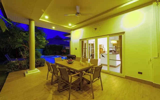 Modern 3 Bedroom Pool Villa - MR54