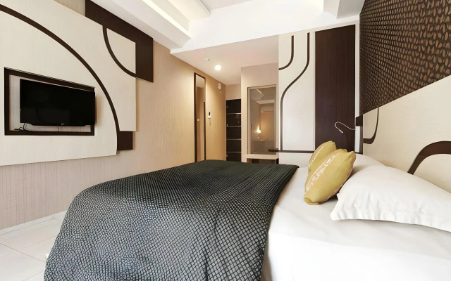 Dewarna Hotel & Convention