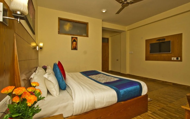 New Harmony Inn