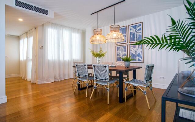 Luxury 2BD apartment in old town Malaga. San Agustin II