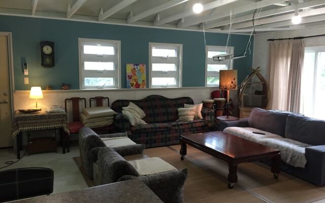 Lazybones House