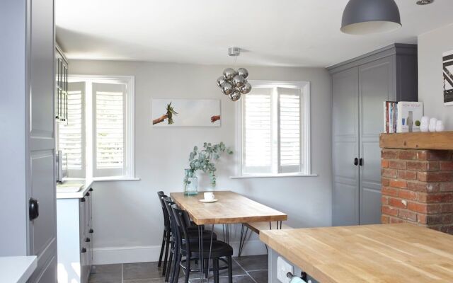 Gothic Cottage - Ryde