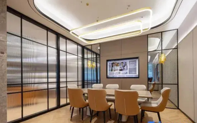 Homeinn Plus Hotel (Jingdezhen Taoxichuan Cultural Creative Block)