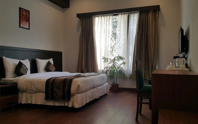 Mavens Orange Artemis Hospital Road