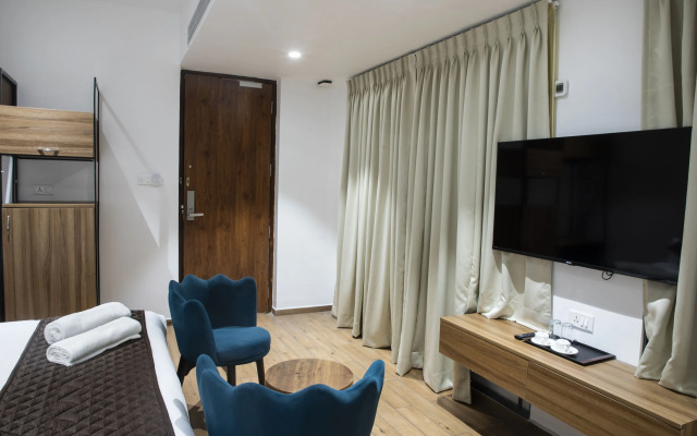 Pondy Heights - Suites and Studios