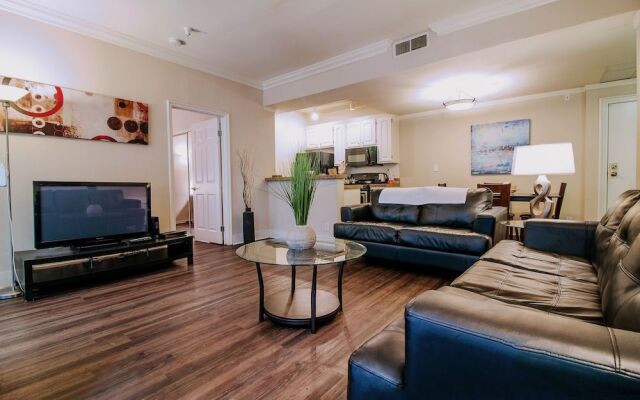 Prime Location Luxury Westwood Apt 111