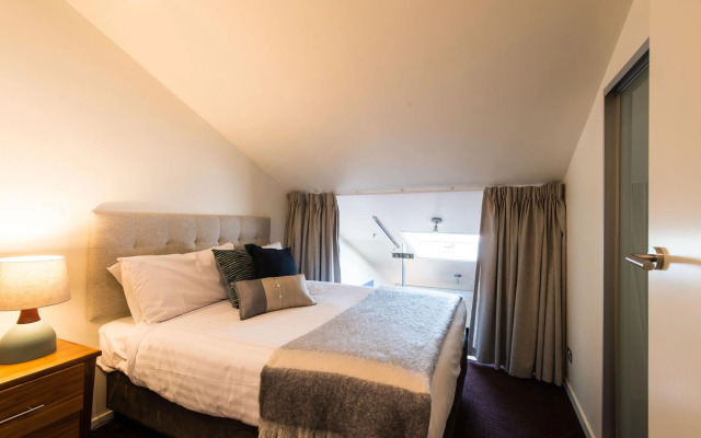 Sullivans Cove Apartments