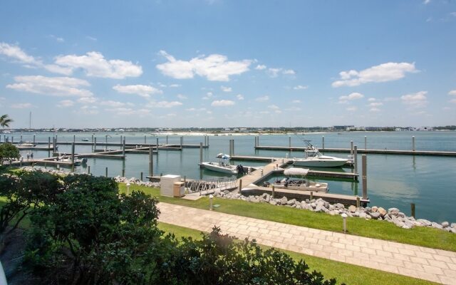 Crb0106 3 Bedroom Condo