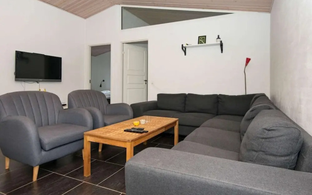 10 Person Holiday Home in Blavand-by Traum