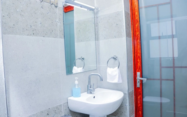 Lux Suites Kileleshwa Business Apartments