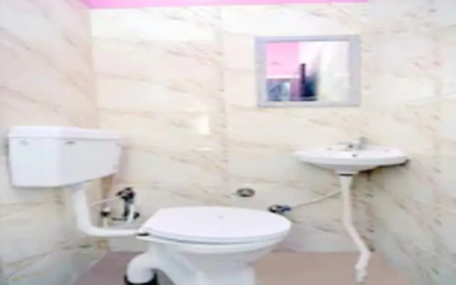 OYO 43320 Mannat Guest House