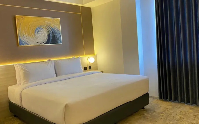 LYNN Hotel Tuban