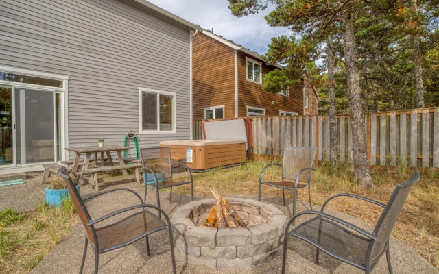 Beach Pine House