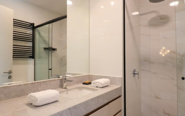 w Captivating 1BR in Miraflores