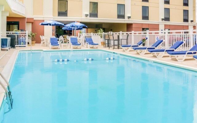 Costa Azul Suites Virginia Beach by Red Collection