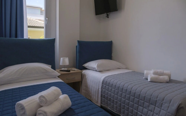 Smeraldo Apartment On Sea Shore