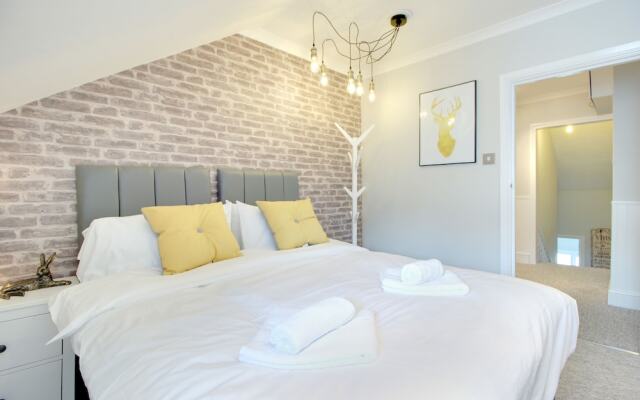Urban Chic Central Brighton Apartment