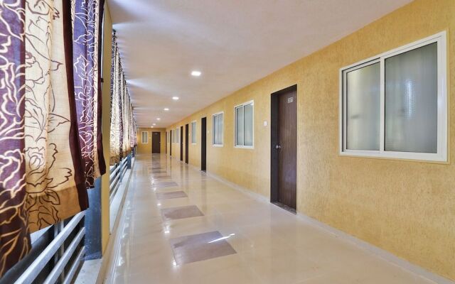 Oyo 23615 Sparsh Inn