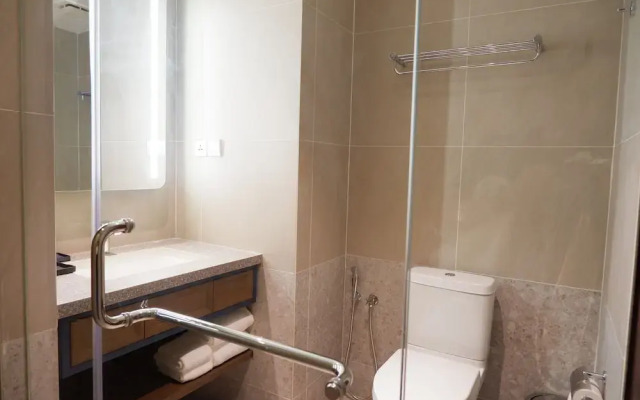 Grand Anara Airport Hotel