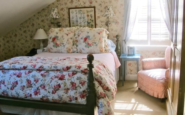 Mary Prentiss Inn