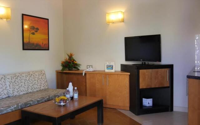 HL Miraflor Suites
